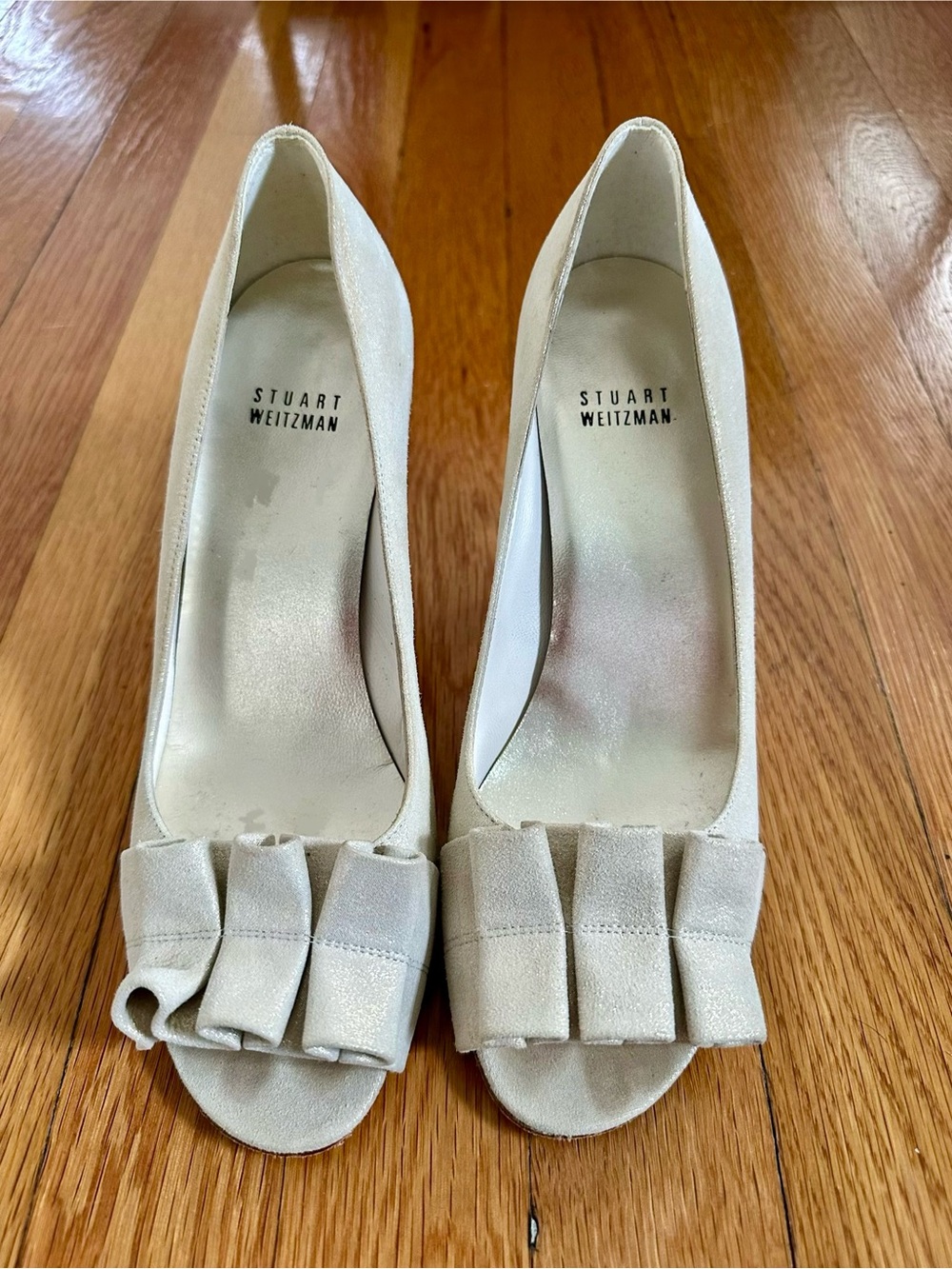 Stuart Weitzman Bow Detail Heels in White